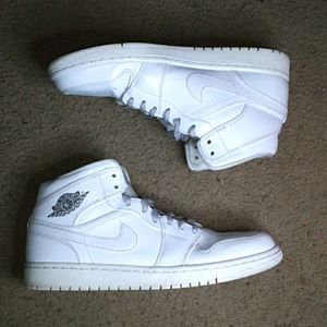 Jordan 1 Cool Grey Mid Clean